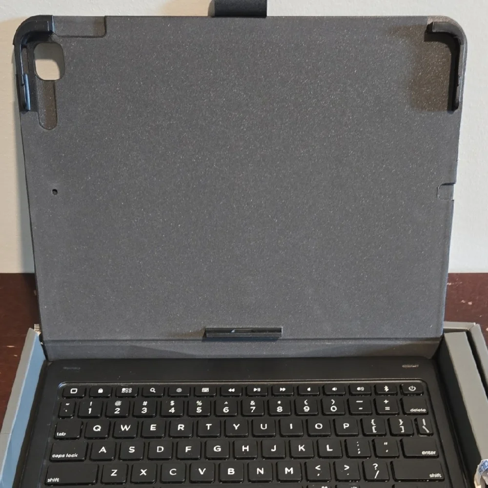 Black Tablet Keyboard Case for Enhanced Typing
